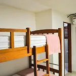 Havaí Atlantico Hostel e Pousada